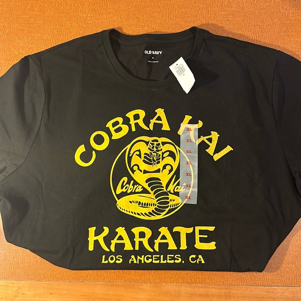 Cobra Kai Black Old Navy Tee Shirt‎ XL